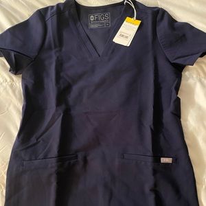 Figs scrub top